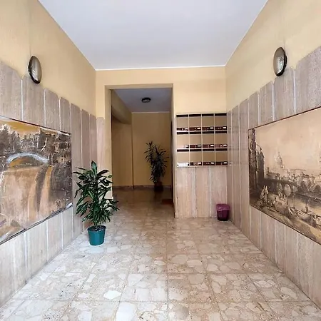 Appartement Relax With 2 Balconies - 2 Bedroom Flat, 3rd Floor With Lift, High Comfort, Quite, A Walk From Urban Train Station Gemelli And Metro A Stops Battistini & Cornelia Connecting To Center In 20 Minutes, 2 Steps From Bus Stop, Cycle Path, Groceries