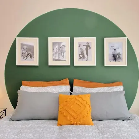 Relax Rome: Balcony Flat Near Gemelli Station * Rome