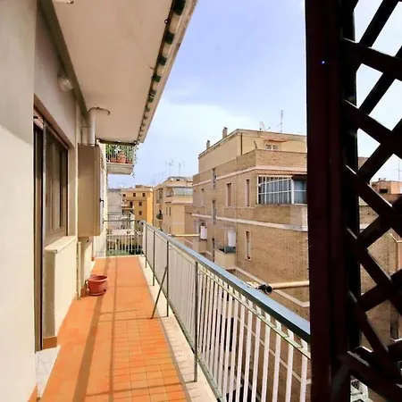 Relax With 2 Balconies - 2 Bedroom Flat, 3rd Floor With Lift, High Comfort, Quite, A Walk From Urban Train Station Gemelli And Metro A Stops Battistini & Cornelia Connecting To Center In 20 Minutes, 2 Steps From Bus Stop, Cycle Path, Groceries